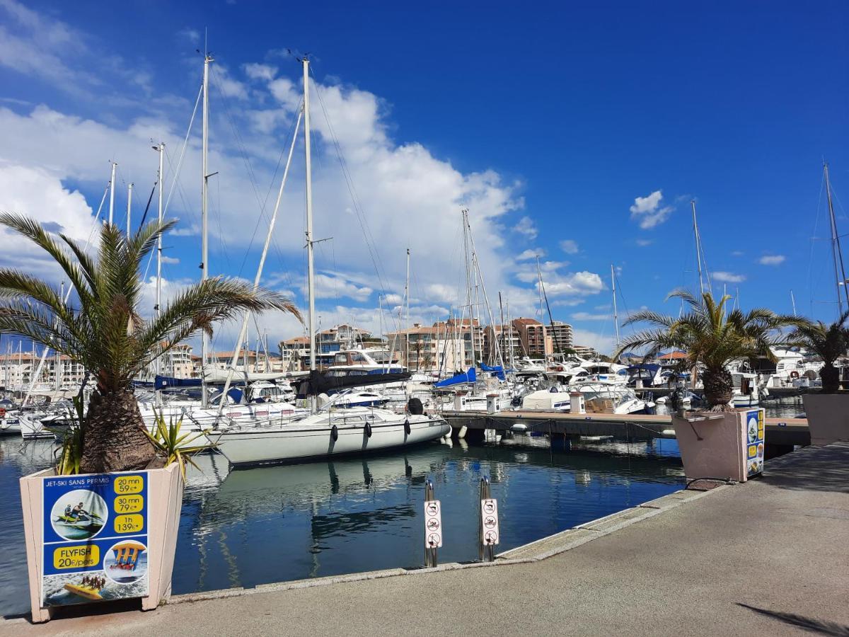 Apartmán Coeur Marina Climatise Terrasse Parking Fréjus Exteriér fotografie